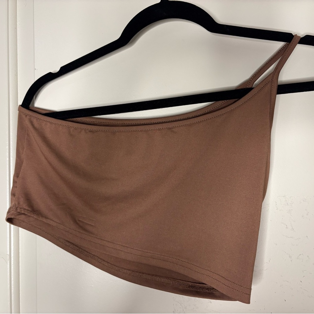 Asymmetrical top